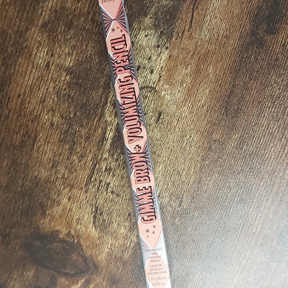 NIB Benefit Gimmie Brow Volumizing Pencil in Shade #3 Warm Light Brown - Picture 4 of 5